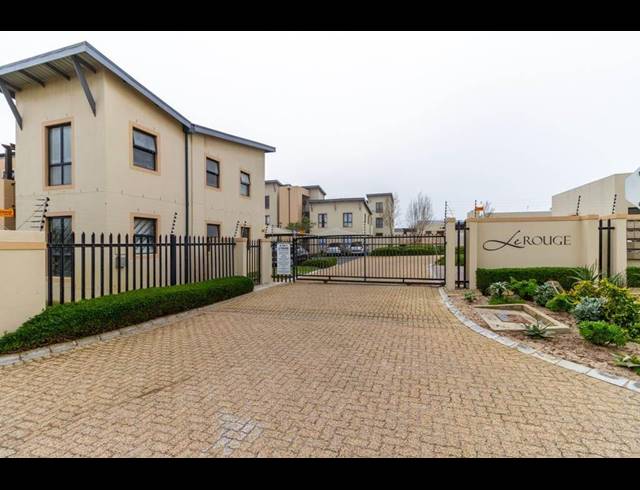 2 BEDROOM APARTMENT TO LET IN BURGUNDY ESTATE